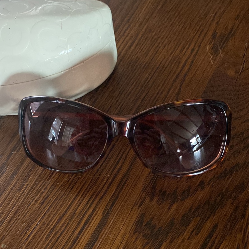 Coach sunglasses - Picture 4 of 11